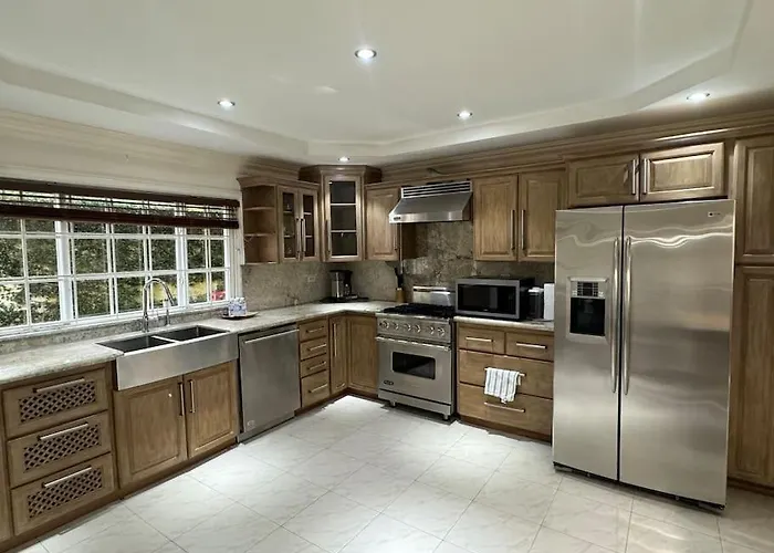 Jacks Hill Villa - Kingston
