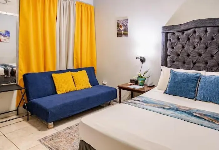Mona Master Suite